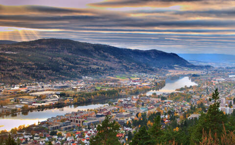 挪威旅游之River City德拉门