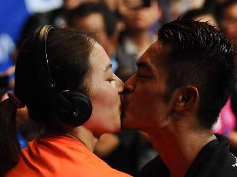 林丹谢杏芳情史:14岁暗恋27岁结婚 33岁被曝出轨