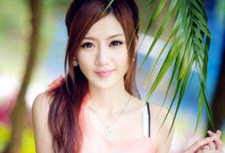 脸上这4个地方长痣的女人,天生风流又多情