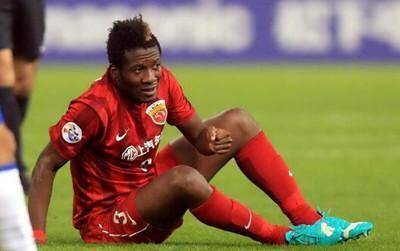 上港最差外援在中超躺着赚走1亿 如今又重伤将