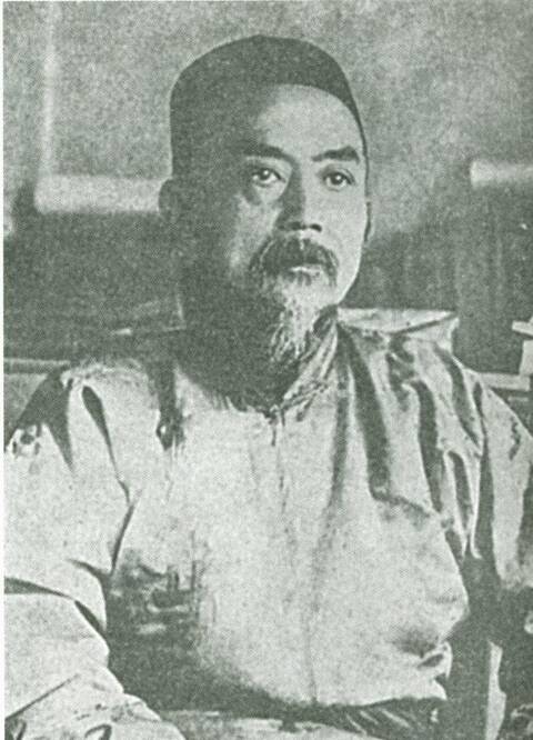 被尊为近代中国英语大师的辜鸿铭,告诉我们何