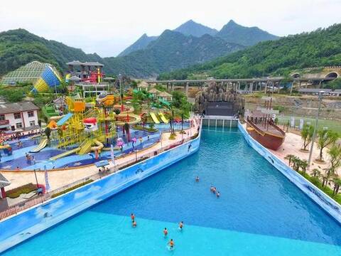 汉中留坝寻稻草人找童年乐趣 看海啸嬉水感受