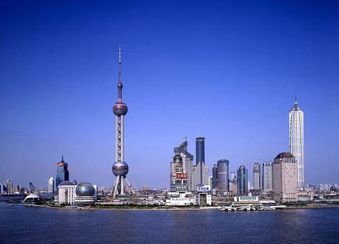 年轻人为何去大城市:你越出色,小城面目就越可