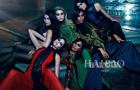 巴尔曼 (Balmain) 2015秋冬广告大片模特:Bella Hadid、Erika Smalls、Gigi Hadid、Joan Smalls、Kendall Jenner、Kylie Jenner摄影师:Mario Sorrenti