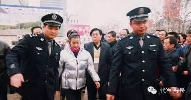 是谁把刘晓庆送进了监狱