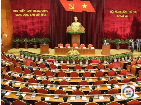 越南首次选出女性党和国家最高领导层成员