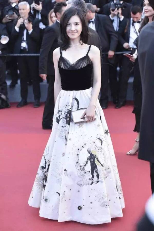 她是公认的"赵薇接班人",一炮而红后低调嫁人(图)