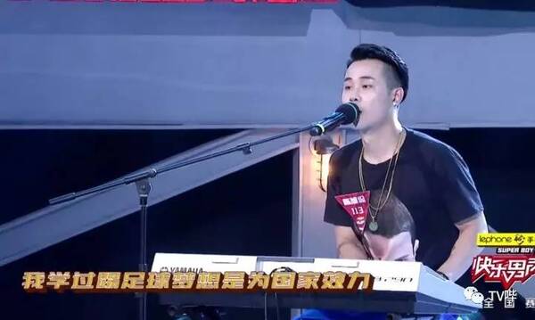 李玉刚国外演唱《梨花颂》,一开口惊了全场观