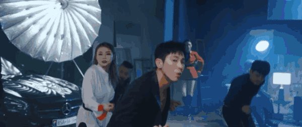 明星  (图源:s.m.e) (图源:twitter)