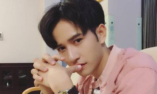 受从头肉到底的耽美小说开会时带按摩棒