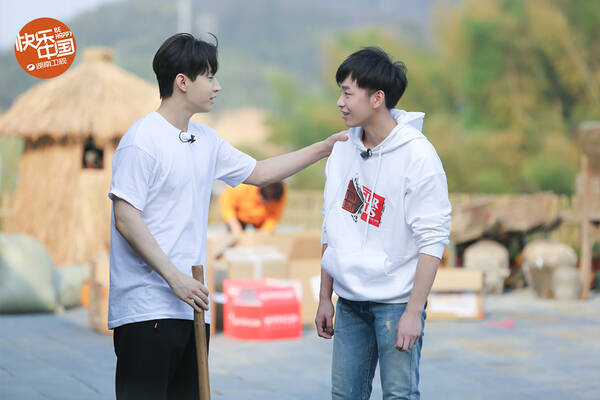 《向往的生活》播出 黄磊刘宪华围炉结缘“父子情”