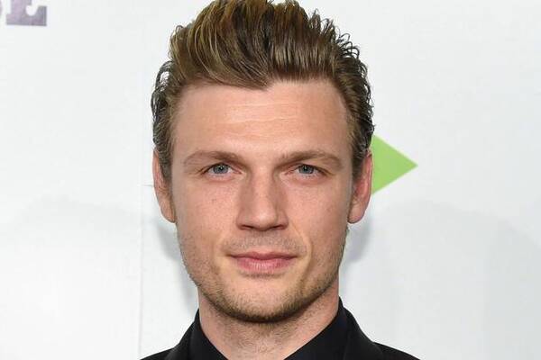 后街男孩成员尼克·卡特被指控强奸 本人否认_娱乐频道_凤凰网