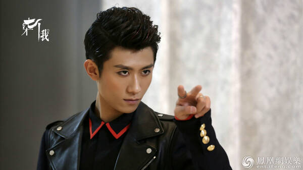 《柒个我》张一山演绎七重副本 多彩瞳色透视人格世界_娱乐频道_凤凰网