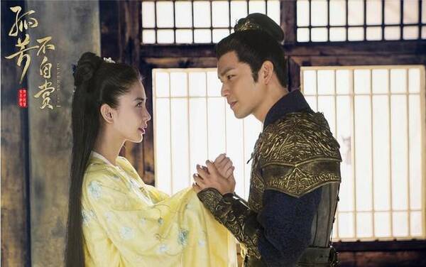 限制明星高片酬只是手段 规范行业才是目的