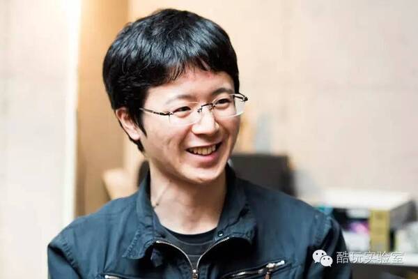 最强泡妹指南:日本宅男自制史诗级机械女仆装