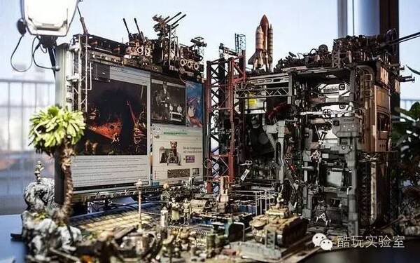 最强泡妹指南:日本宅男自制史诗级机械女仆装