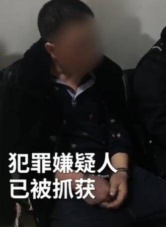 除夕夜哈尔滨袭警案嫌疑人受审画面曝光(组图)