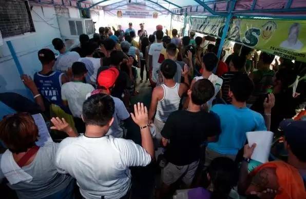 这个骂了联合国又骂奥巴马的总统,凭啥这样"率性"