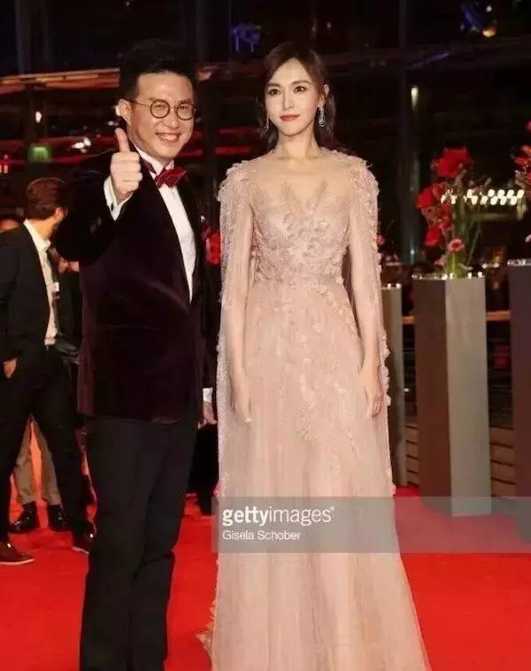 唐嫣国外蹭红毯遭记者冷落 离开PS的她长这样？