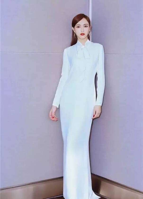 唐嫣国外蹭红毯遭记者冷落 离开PS的她长这样？