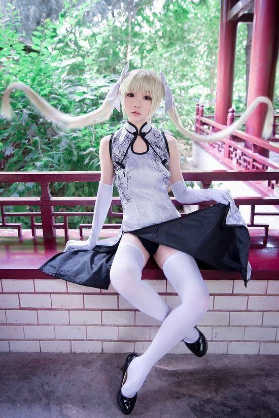 抱腿照cos 6fababe24abd17d_w550_h823.jpg