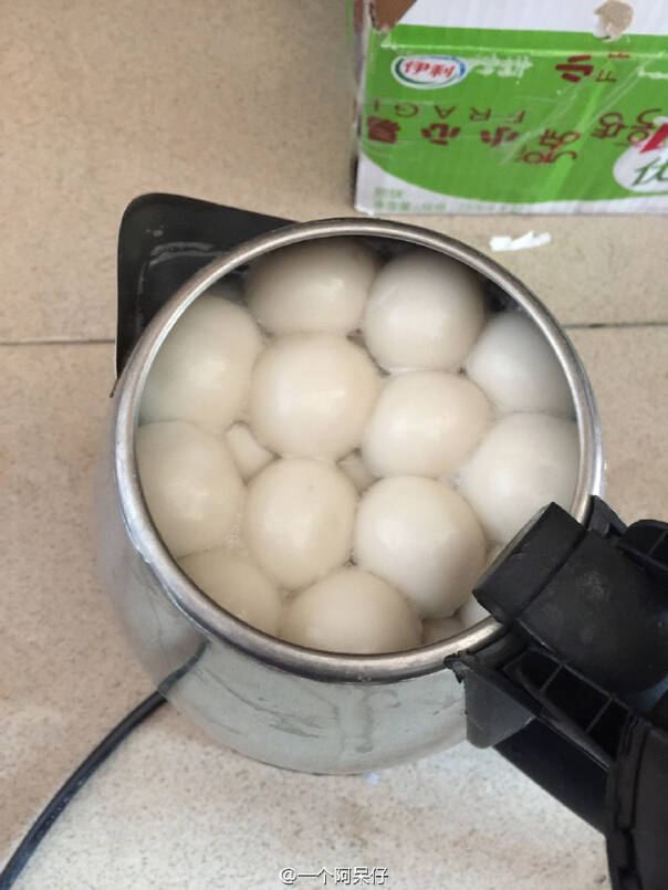  晚FUN来了161222:女生一冬天难道只有一条连裤袜吗？