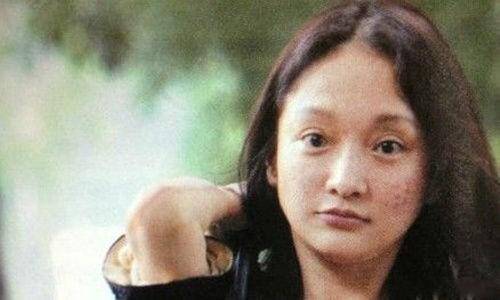 娱乐八卦:孙俪杨幂李小璐当红女星旧照为何那么丑