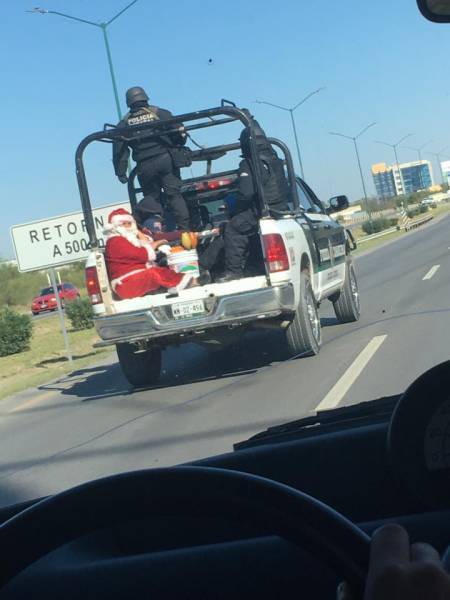  囧图161223:我像你这么大的时候还能看见对面的小姐姐