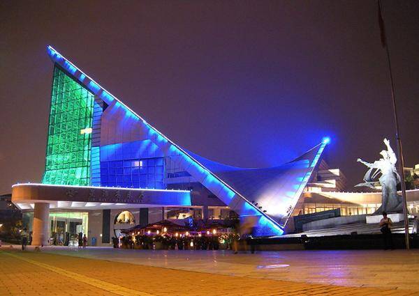 gdp增速_2015番禺gdp(2)