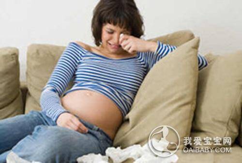 孕妇过度焦虑不只是增加胎儿的风险,还易使他们在日后的成长中发生图片