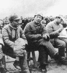 因何故刘少奇与杨尚昆曾发电不信任毛泽东军事才能