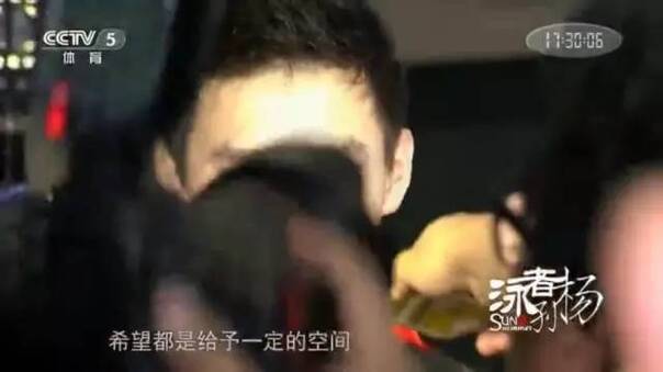 炸了！霍顿承认故意扰乱孙杨！今天有多少人想给孙杨一个爱的抱抱？