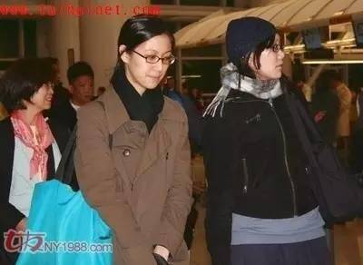 她是中国某高官的女儿 却比平常人更低调(组图)