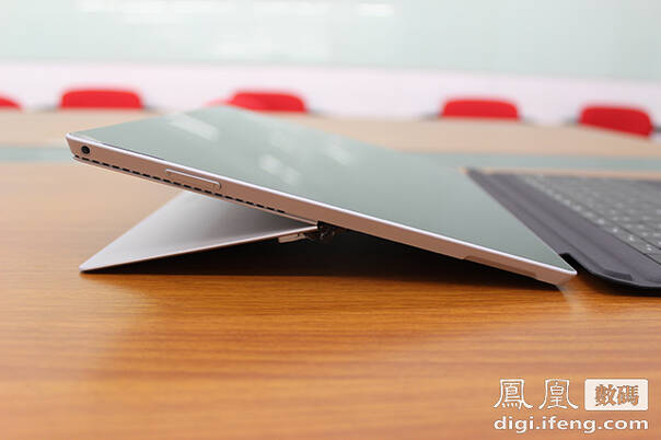 独家分析:买笔记本选微软还是苹果