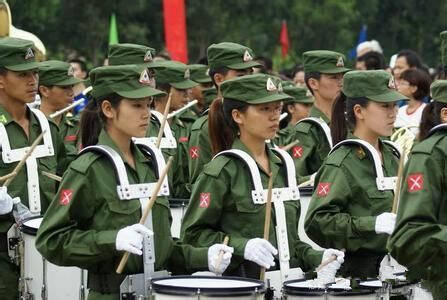 世界上竟有个山寨的中国:有解放军和六星红旗