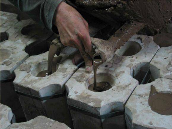 藏友手册:全面剖析灌浆壶工艺、制作与辨别