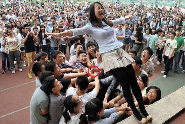  囧图160115:这是一块很有人情味的显示屏|52图