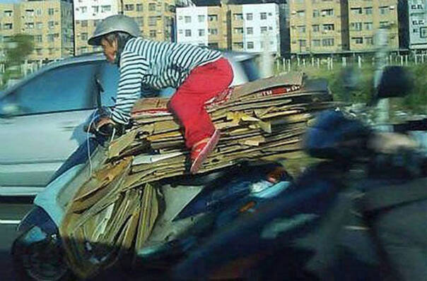 [震惊]一车在手天下我有 摩托车里能装下整个世界