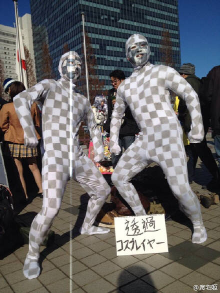  囧图151230:这对情侣居然在单身狗的车上车震！|44图