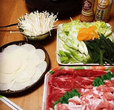 日本人用火锅算命？肉有七上八下而不熟者，主大凶