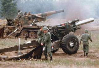 m114式155毫米榴弹炮约60门