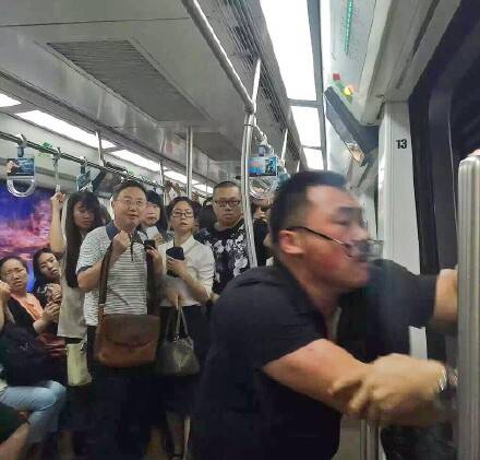[囧图]当你太用力 把蚊子的灵魂都打出来时|34图