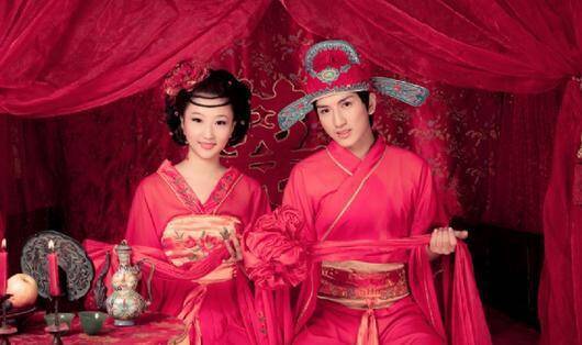 洞房花烛简谱_洞房花烛之夜新郎新娘