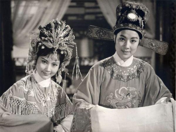 她演了从年轻到老不同阶段的杨九红,每一阶段的眼神不一样,角色非常