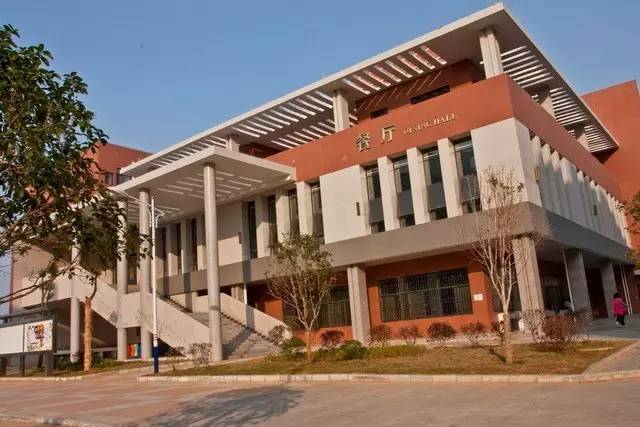 在桂林,送孩子到二附读初中要花多少钱?看完我