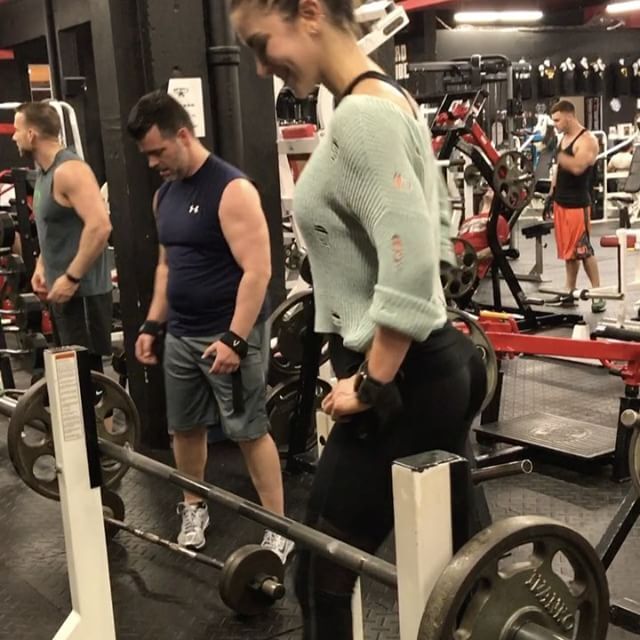 全世界都在看这个姑娘的健身照