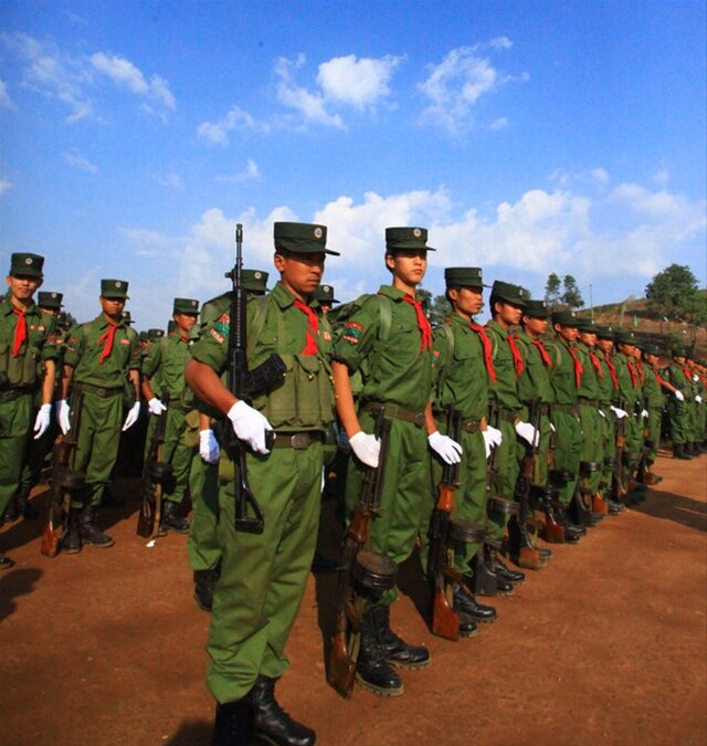 缅甸佤邦军与解放军同步换装轻武器:用上中国