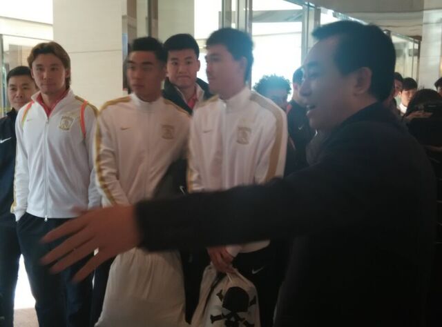 伸什么拇哥成语_二次元伸大拇哥表情包(2)