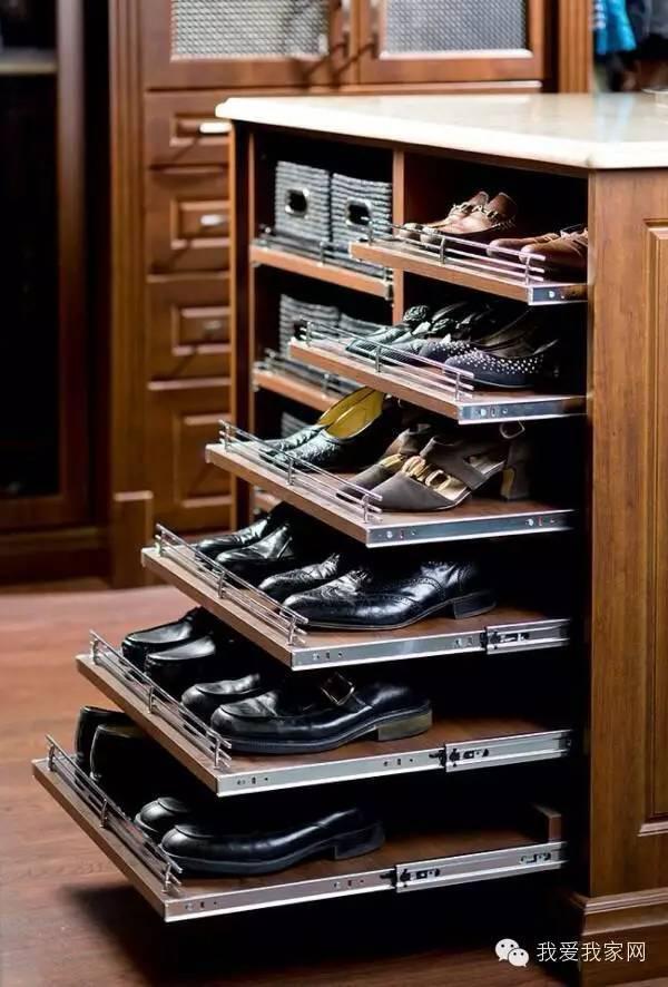 抽拉式鞋柜,不管是放鞋还是取鞋都十分方便.