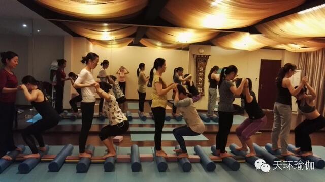健身房女神节活动安排 0164fe93016aacd_w960_h538.jpg